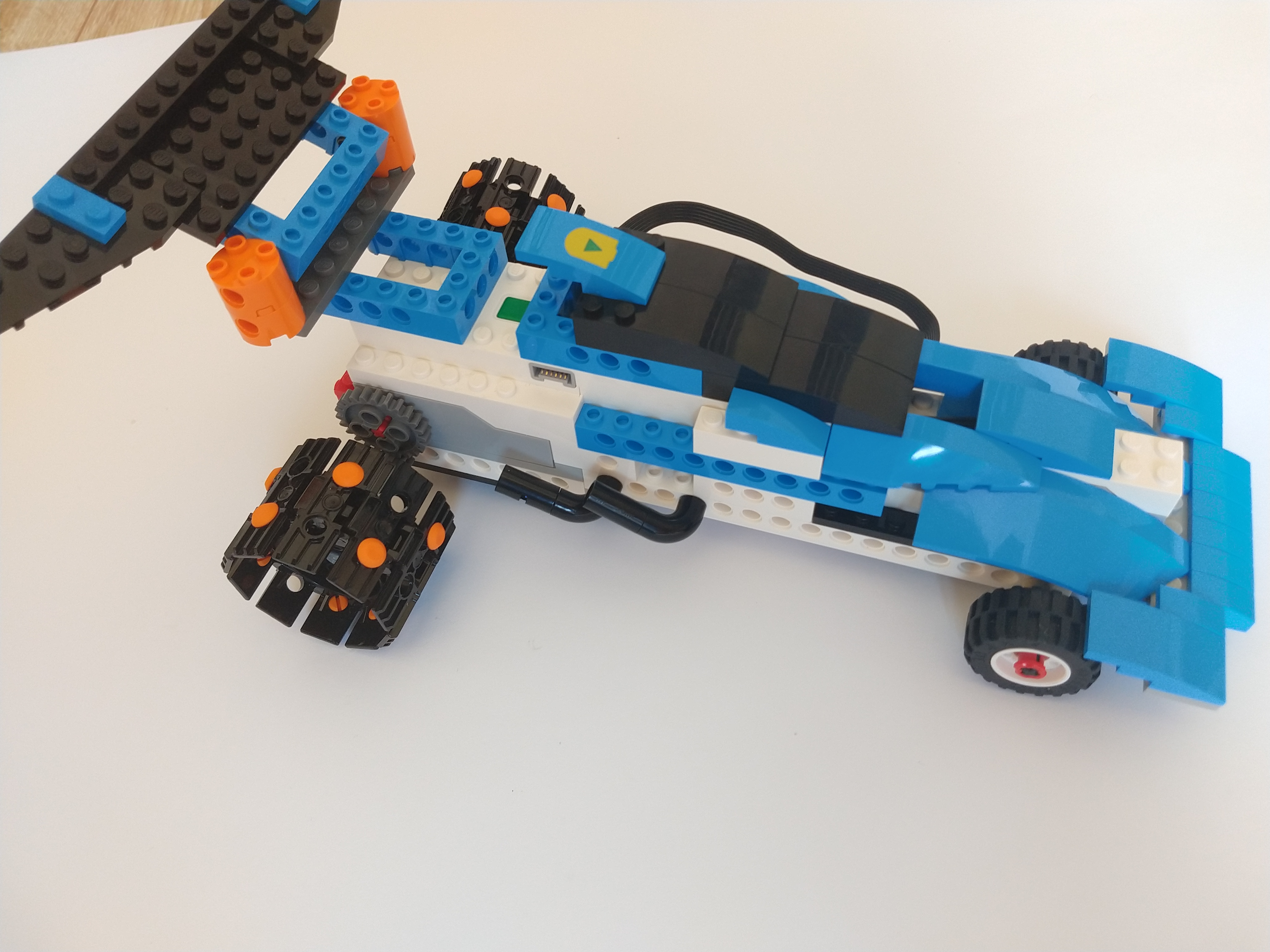 Darmowa instrukcja Dragster z Lego Boost